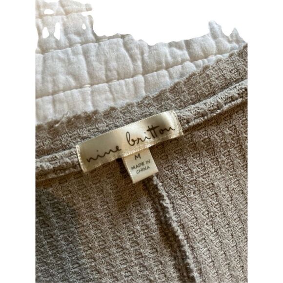 nine britton gray waffle knit v-neck top - M - 🙂3/$15 - Picture 5 of 8